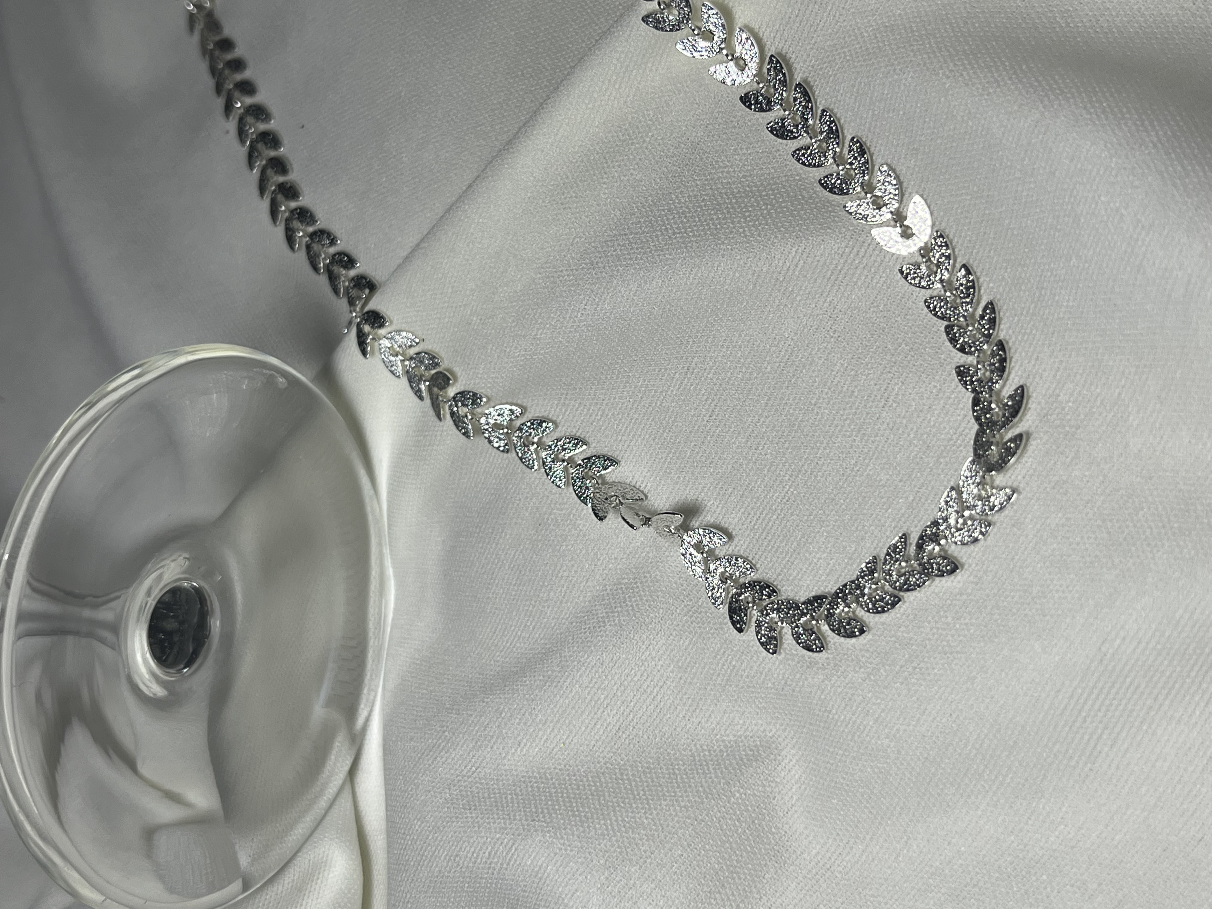 Choker Folinhas- Cora