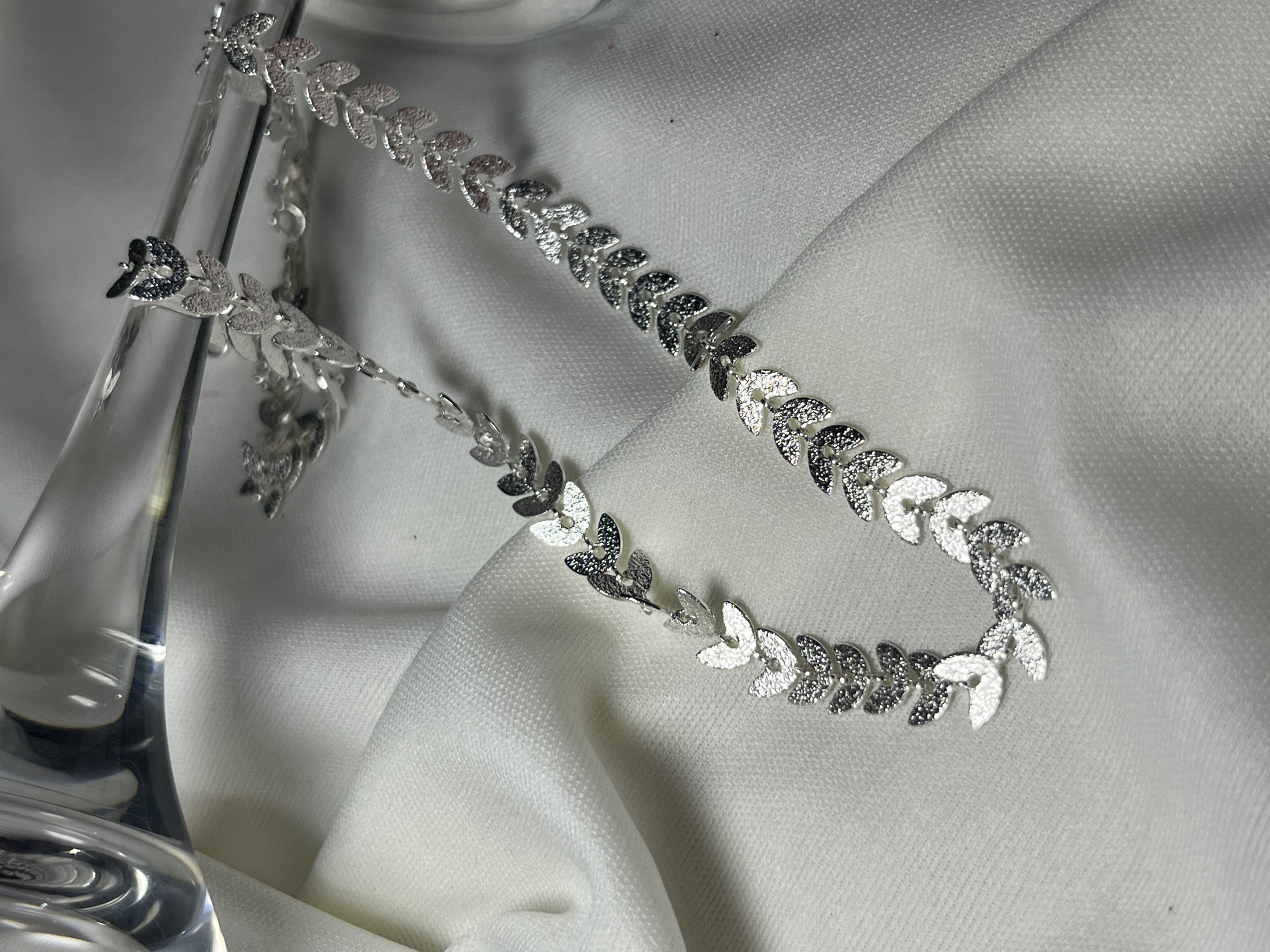 Choker Folinhas- Cora