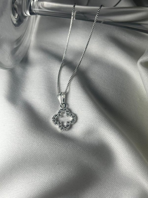 Colar Trevo Cravejado Prata